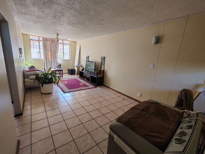 For Sale: 2 Bedroom Apartment – Wonderzicht Apartments, Wonderboom South!!! - Photo 2