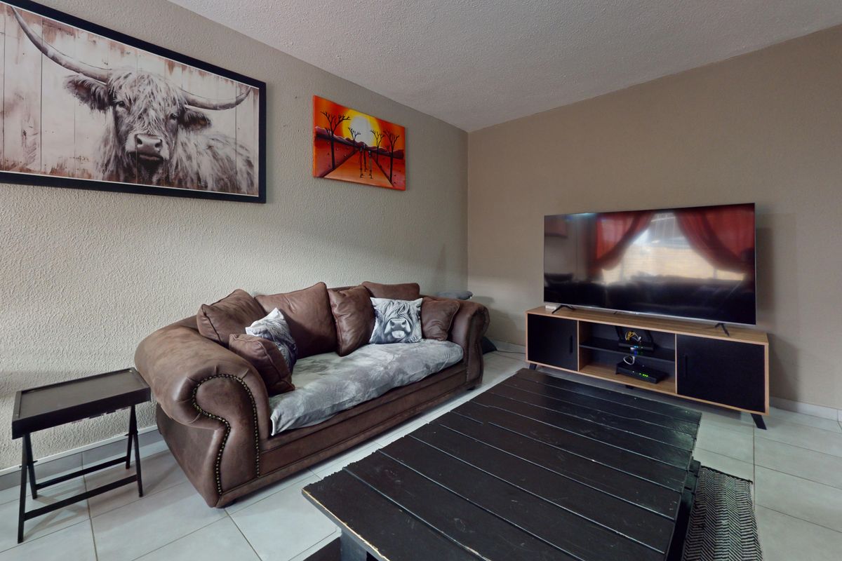 Secure Stylish Living With Exceptional Value - Photo 5