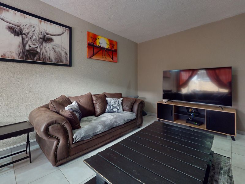 Secure Stylish Living With Exceptional Value - Photo 5
