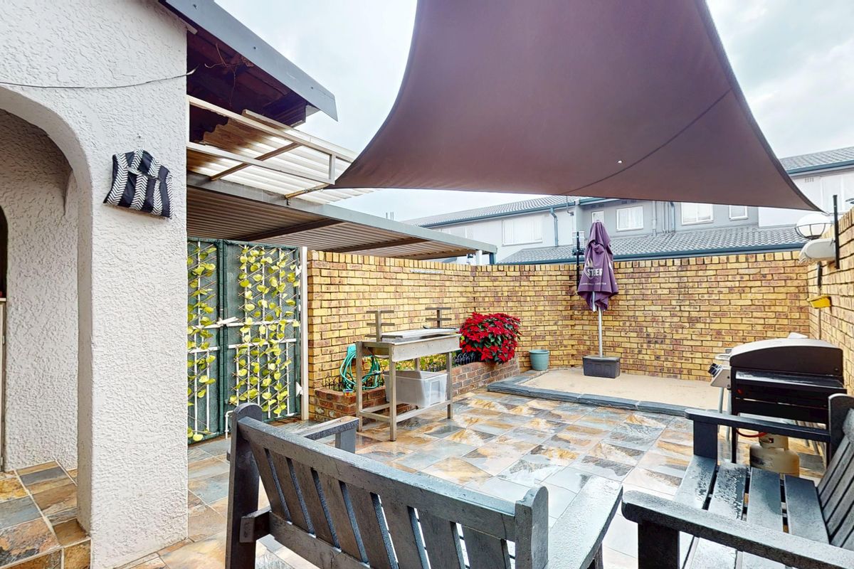 Secure Stylish Living With Exceptional Value - Photo 3