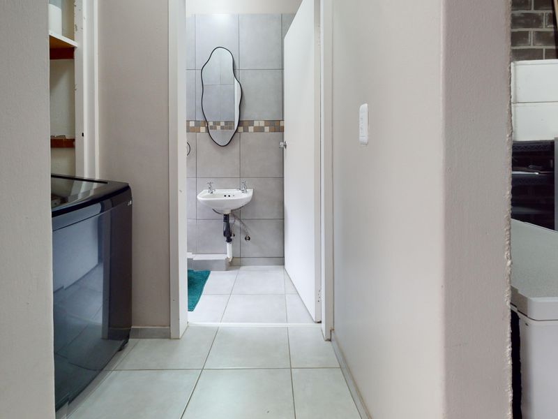 Secure Stylish Living With Exceptional Value - Photo 8