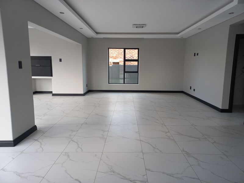 Brand new! Contemporary home in Du Vin Estate - Photo 4