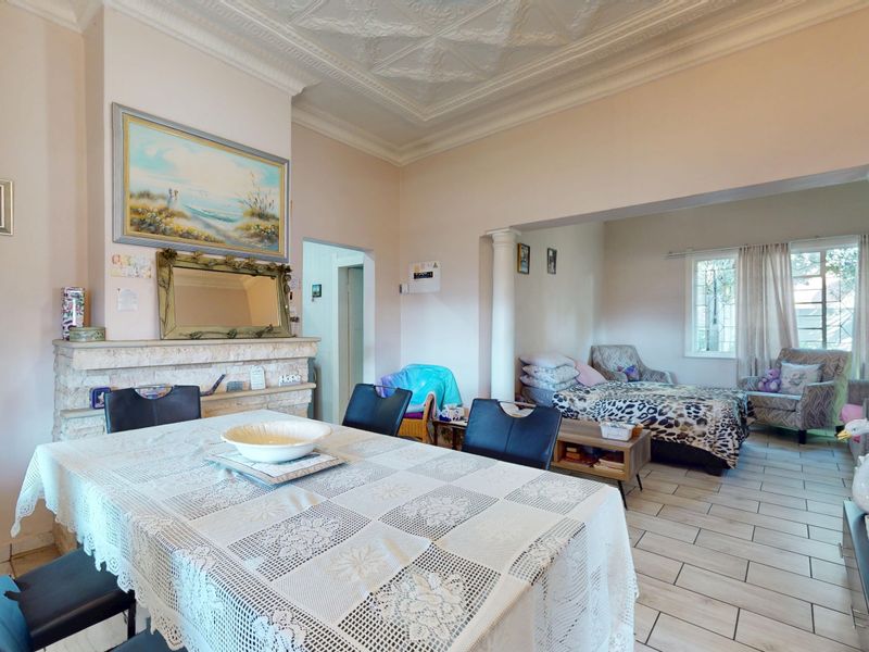 Charming family home with income generating flatlet. - Photo 5