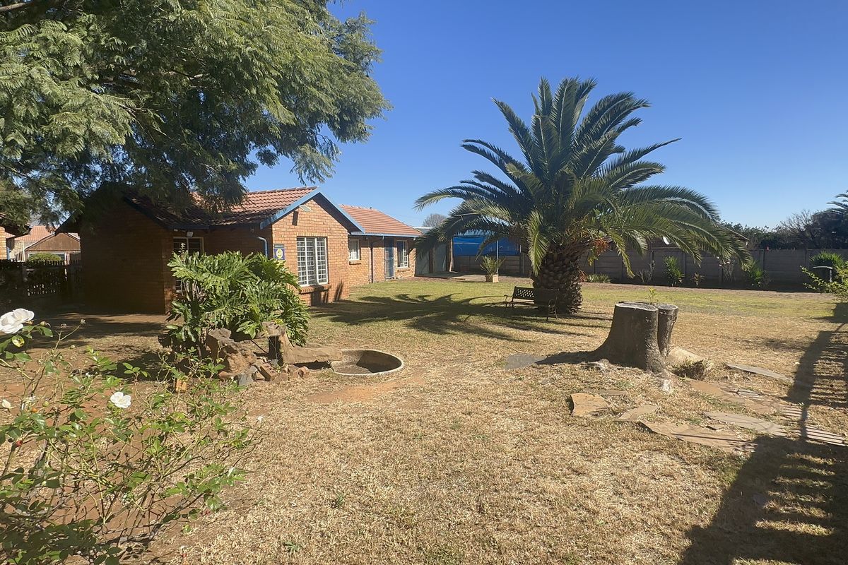 Family Home with Flatlet in Brakpan North, Sherwood Gardens - Photo 2