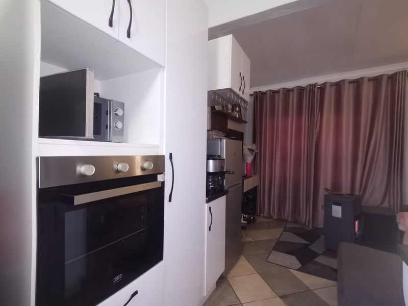 Charming bedroom for sale in Savanna City, Walkerville—your dream home awaits! Don’t miss out! - Photo 9