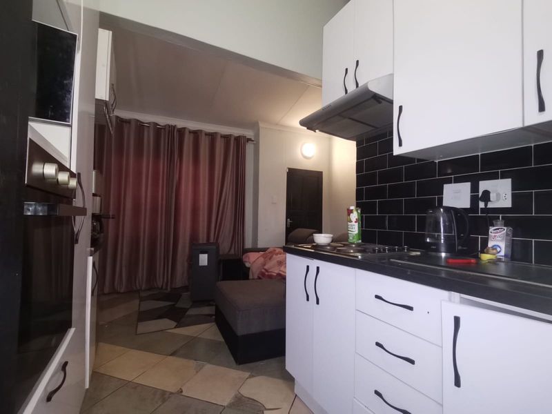 Charming bedroom for sale in Savanna City, Walkerville—your dream home awaits! Don’t miss out! - Photo 7