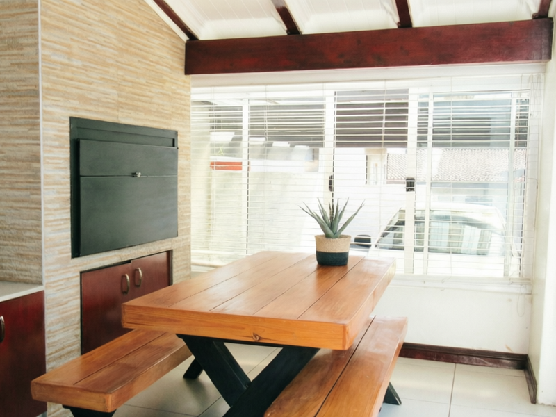 3 bedrooms, 2 bathrooms and 1 garage - Photo 5