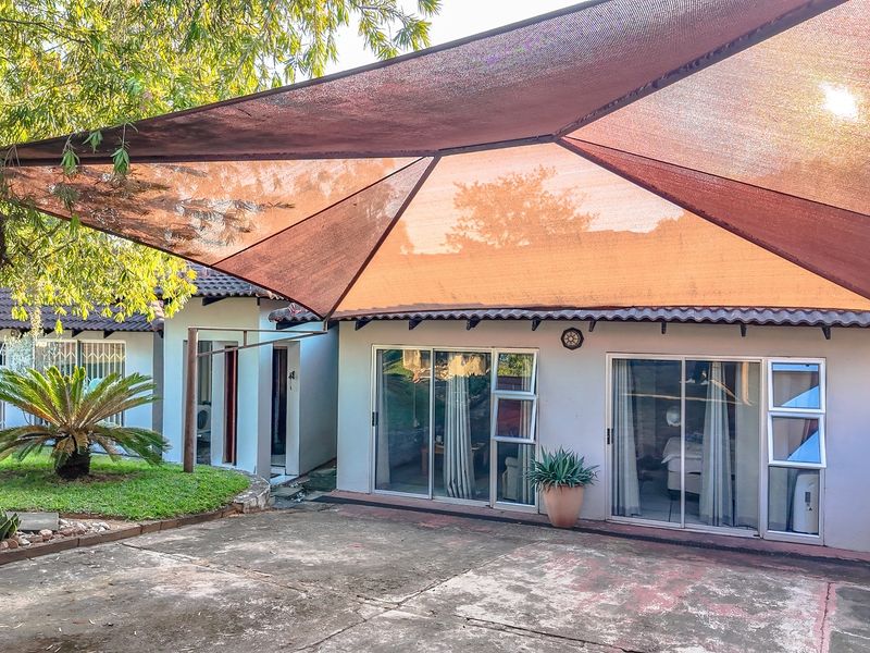 3 Bedroom family home with flatlet / Rental income - Photo 2