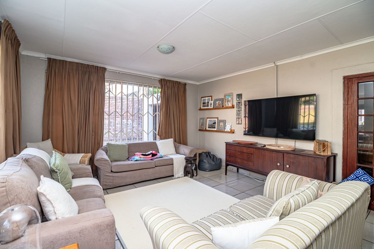 3 Bedroom family home with flatlet / Rental income - Photo 3
