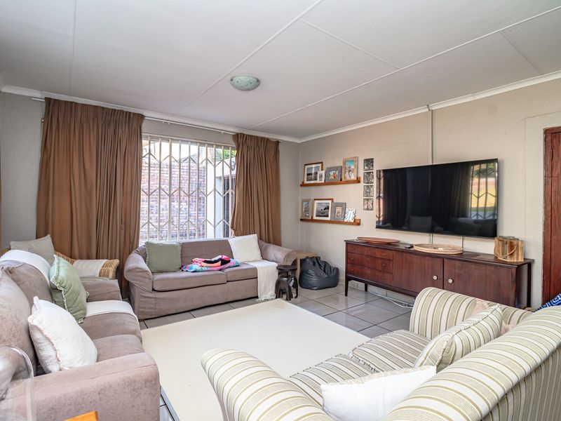3 Bedroom family home with flatlet / Rental income - Photo 3