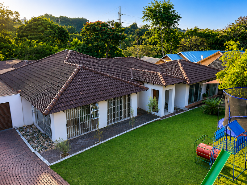 3 Bedroom family home with flatlet / Rental income - Photo 1