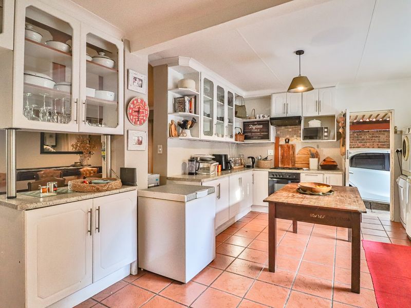3 Bedroom family home with flatlet / Rental income - Photo 8