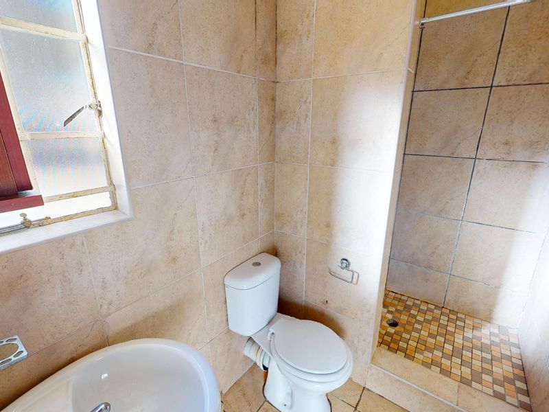 One bedroom townhouse for sale in Andeon Pretoria West - Photo 8