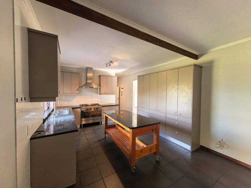 Spacious 4-Bedroom Home with Inverter, Solar Panels & Garden - Photo 7
