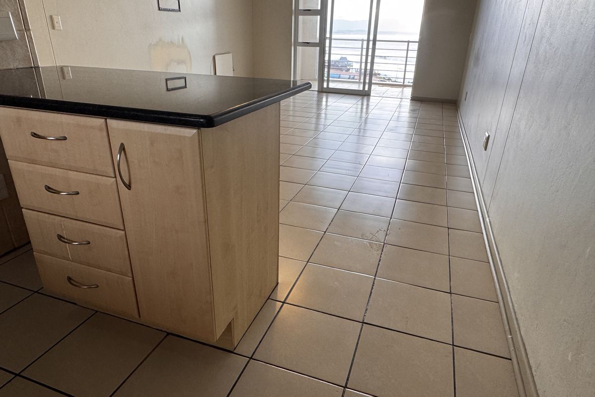 2 Bedroom Apartment Near Hartenbos and Opposite Popular Diaz Beach - Photo 2