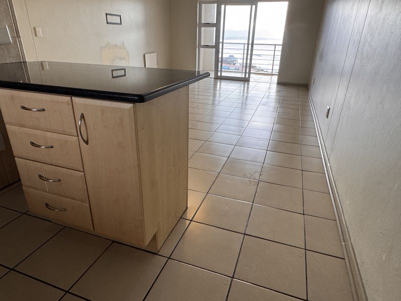 2 Bedroom Apartment Near Hartenbos and Opposite Popular Diaz Beach - Photo 2