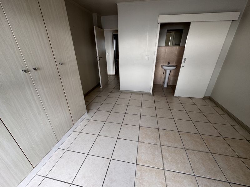 2 Bedroom Apartment Near Hartenbos and Opposite Popular Diaz Beach - Photo 6