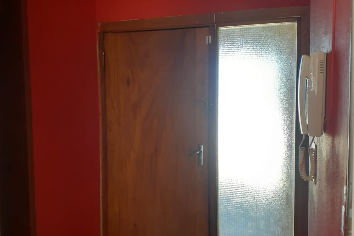 Unlock Outstanding Rental Potential with This 4 Bedroom Home & 4 Flatlets - Photo 4