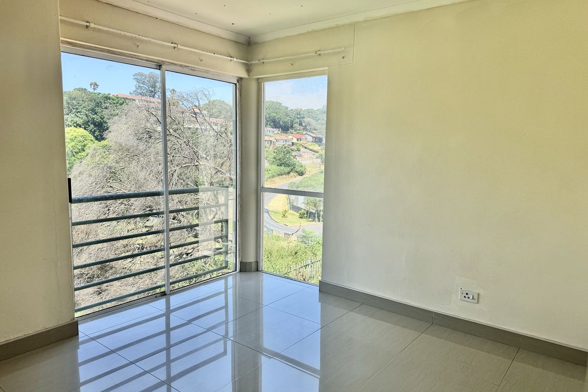 Morningside, Three Bedroom Flat, 2 Parking To Let - Photo 5