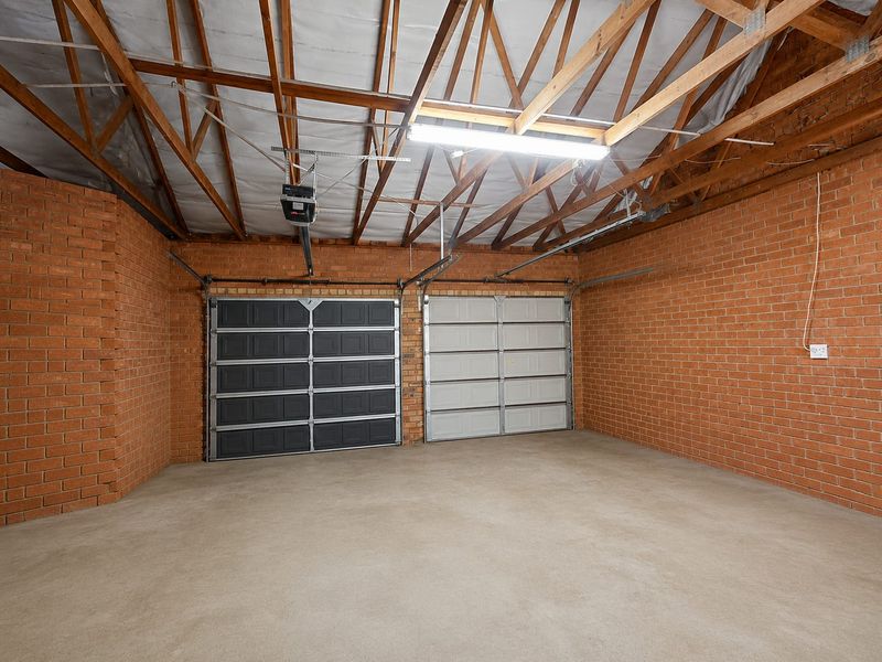 Secure 3-bedroom Family House in quiet area - Photo 5