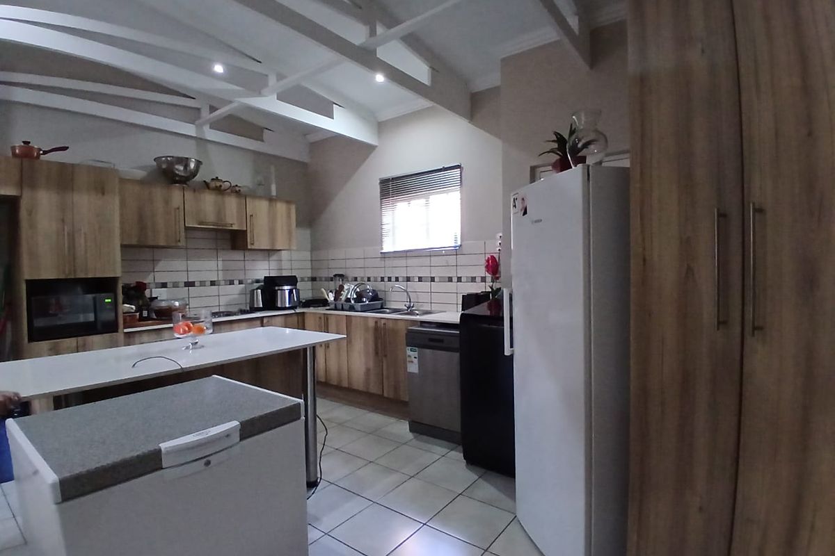Charming 3-Bedroom Home in Waterval East - Photo 2