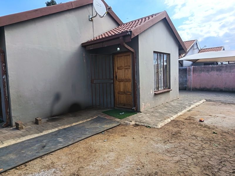 3-Bedroom Home with Everyday Convenience - Photo 1
