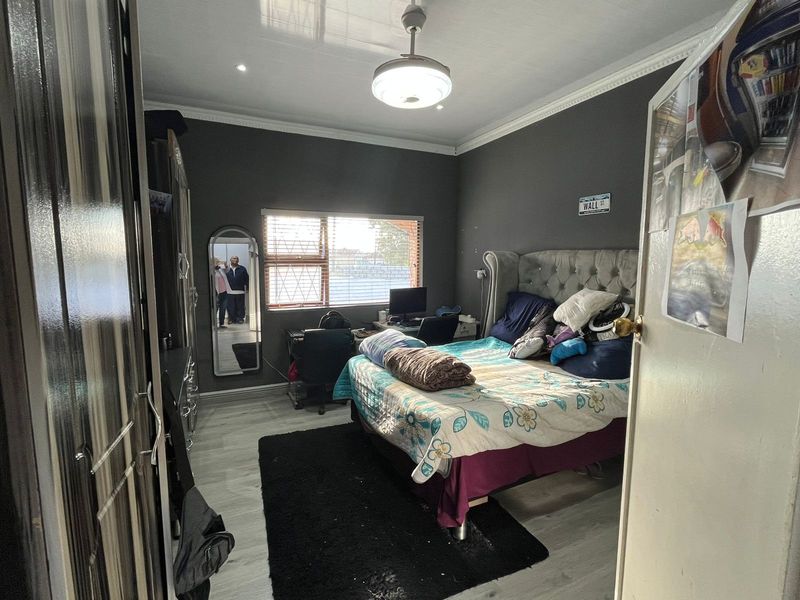6 Bedroom House For Sale - Photo 10