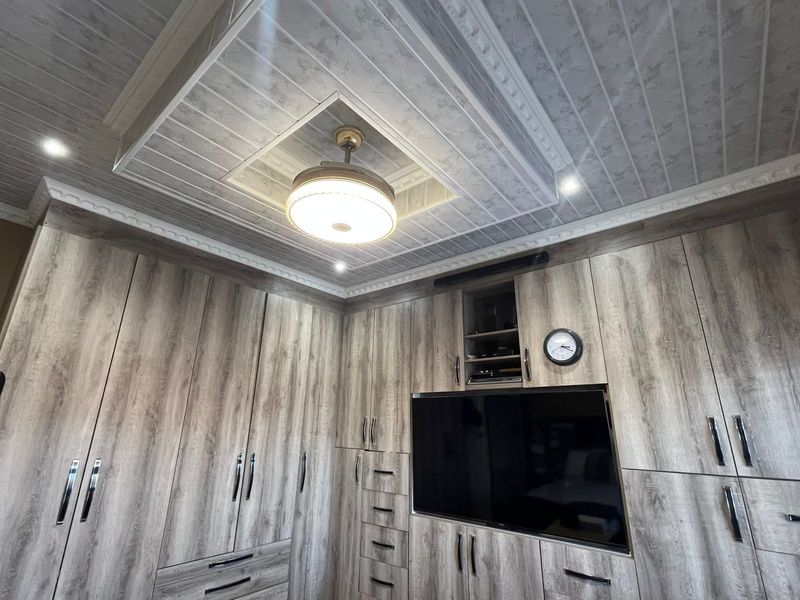 6 Bedroom House For Sale - Photo 8