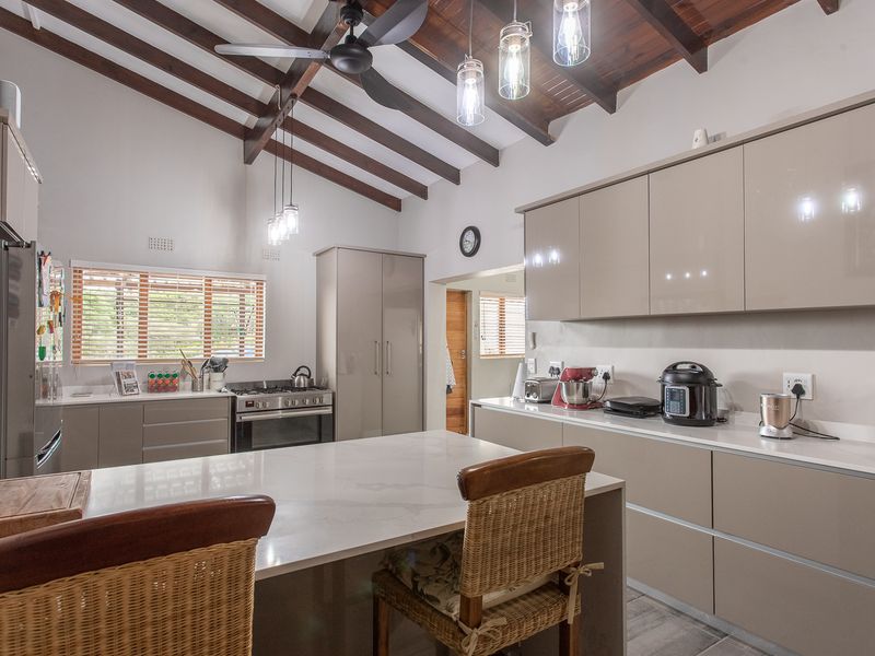 Superb, Slick & Stylish Family Living with Flatlet and Ocean Views - Photo 7
