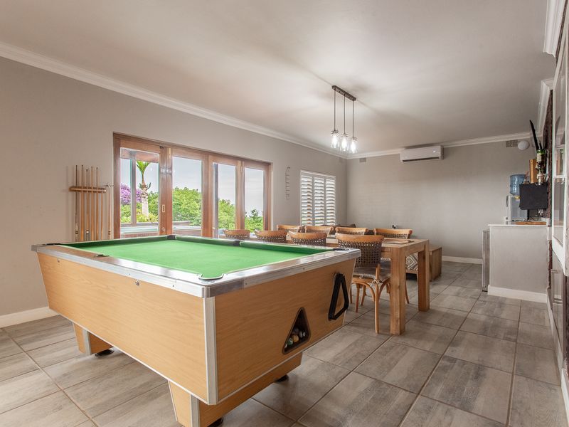 Superb, Slick & Stylish Family Living with Flatlet and Ocean Views - Photo 10