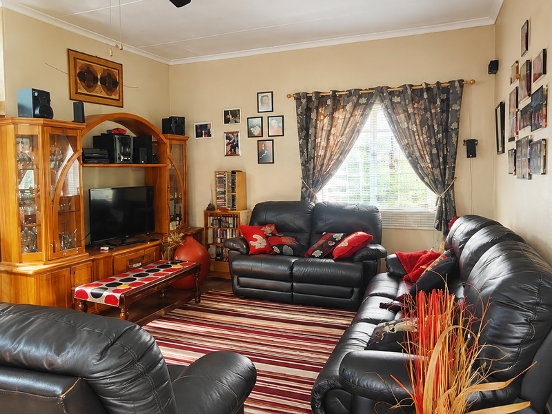 Warm And Spacious Family Home - Photo 7
