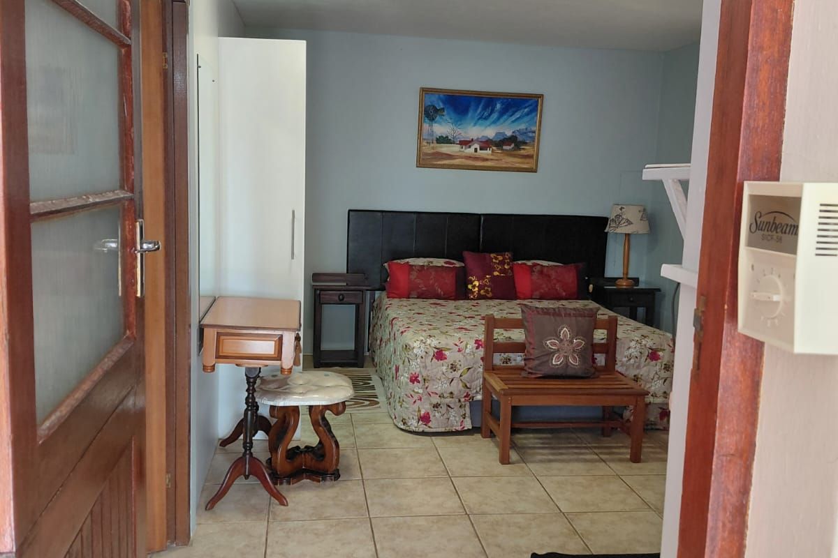 Kickstart your day in beautiful Stilbaai from this charming and inviting flat. - Photo 4