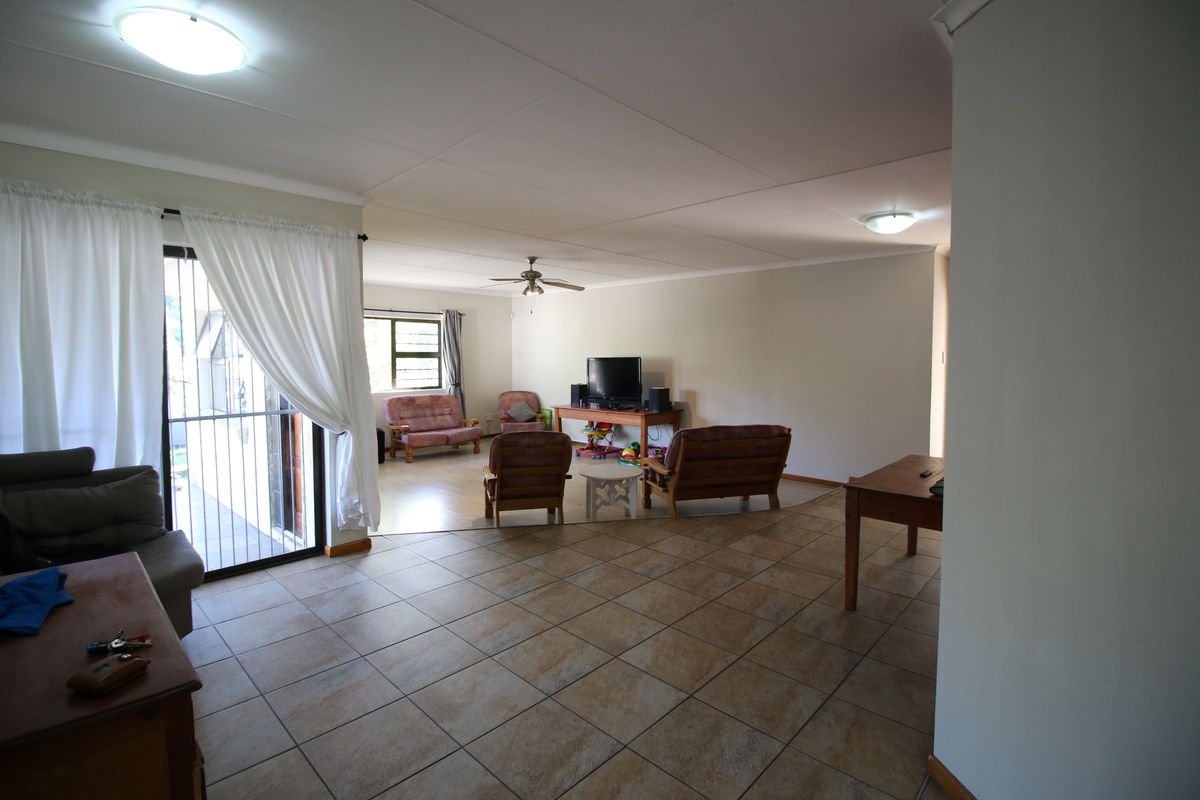 Exceptional Family Living in Sought-After Dorchester Heights Your Dream Home - Photo 3