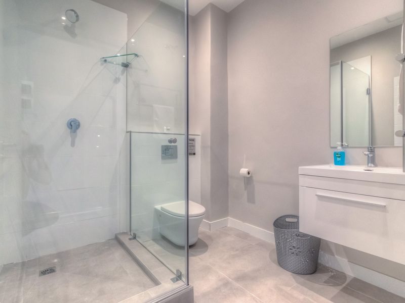 Stunning 2 Bed, 2 Bath Apartment for Rent - Photo 8