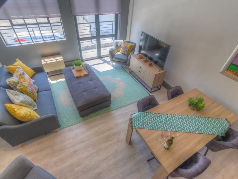 Stunning 2 Bed, 2 Bath Apartment for Rent - Photo 3