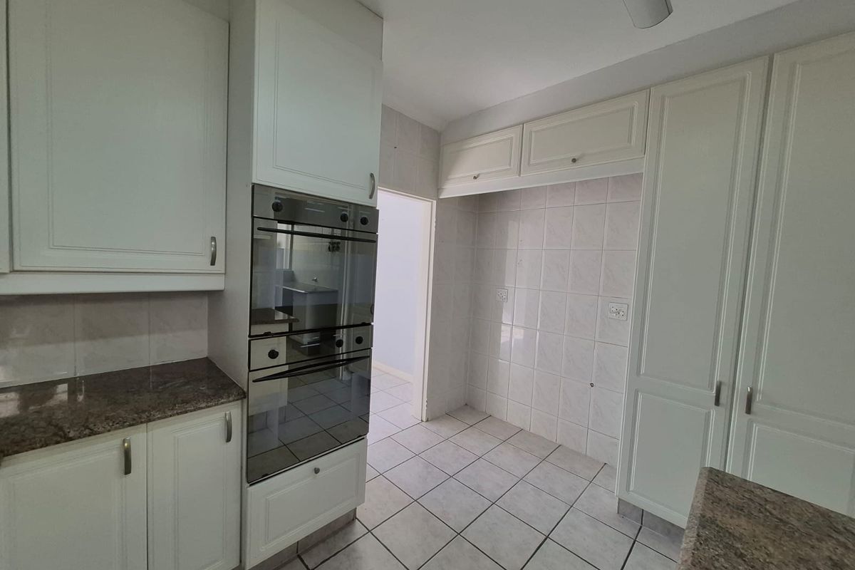 Sophisticated Living in Bedfordview! - Photo 4