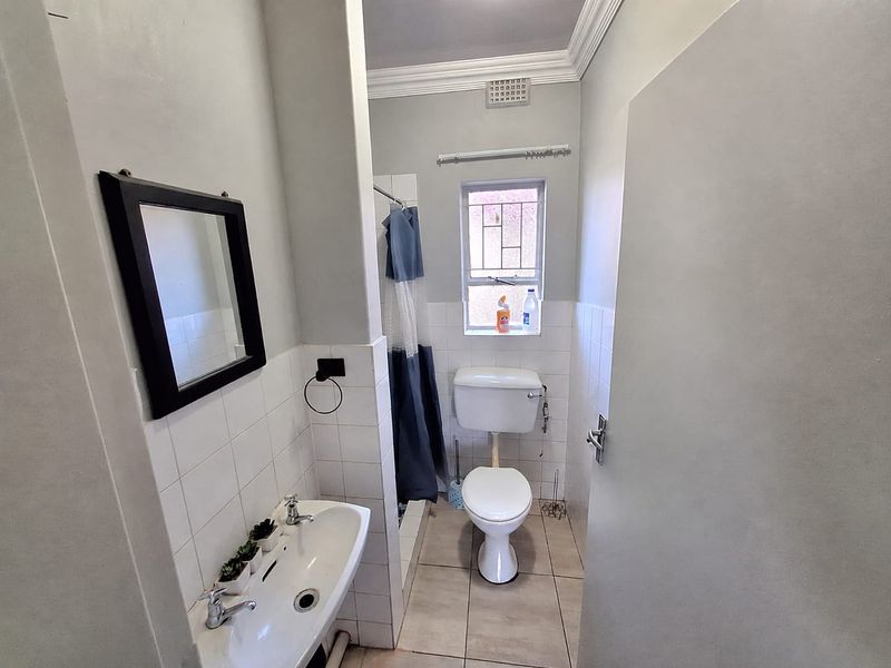 Freestanding Rental Monthly In Newcastle - Photo 10