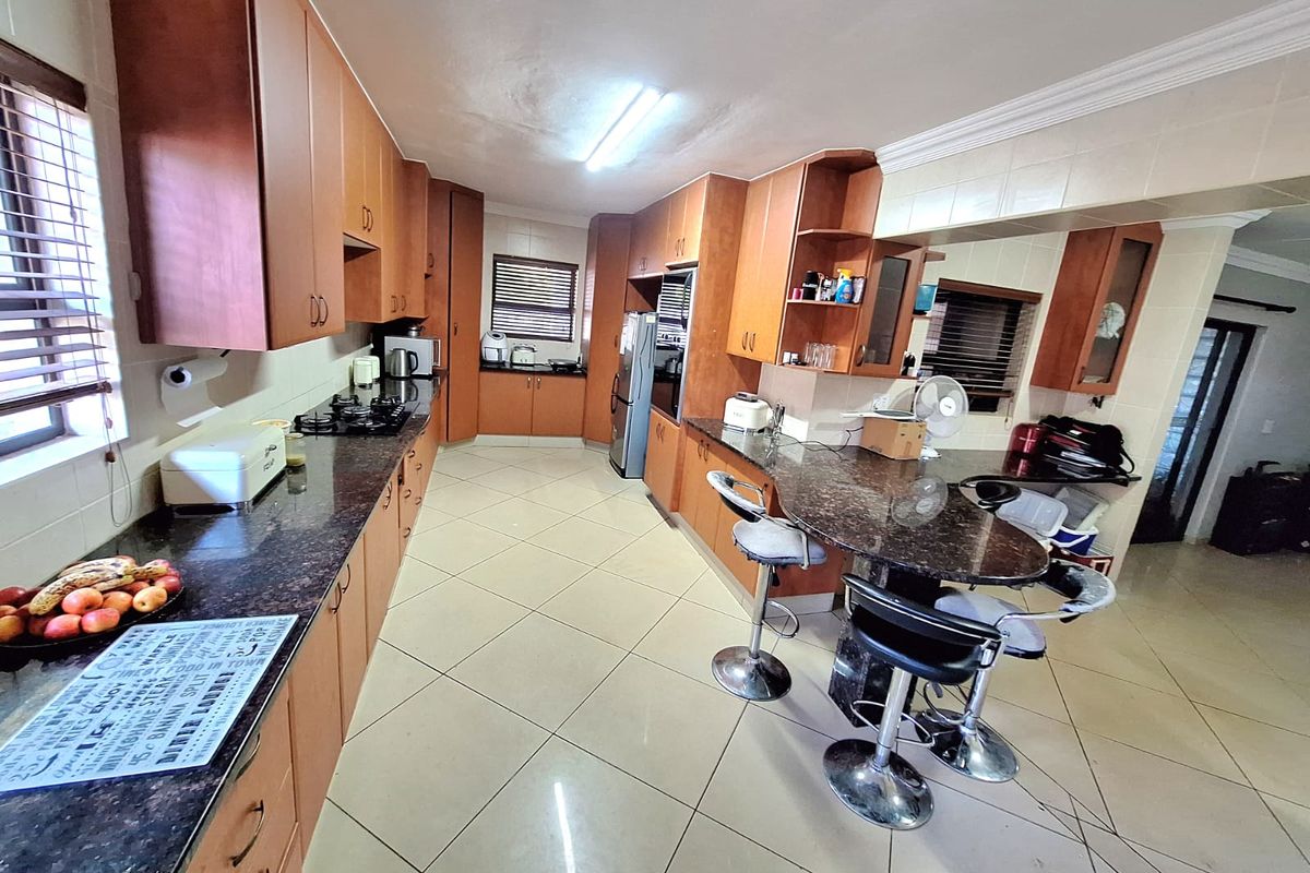 Freestanding Rental Monthly In Newcastle - Photo 3