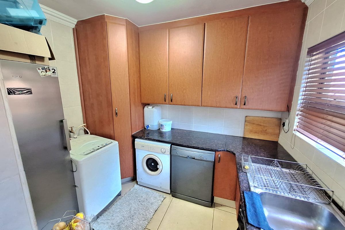 Freestanding Rental Monthly In Newcastle - Photo 4