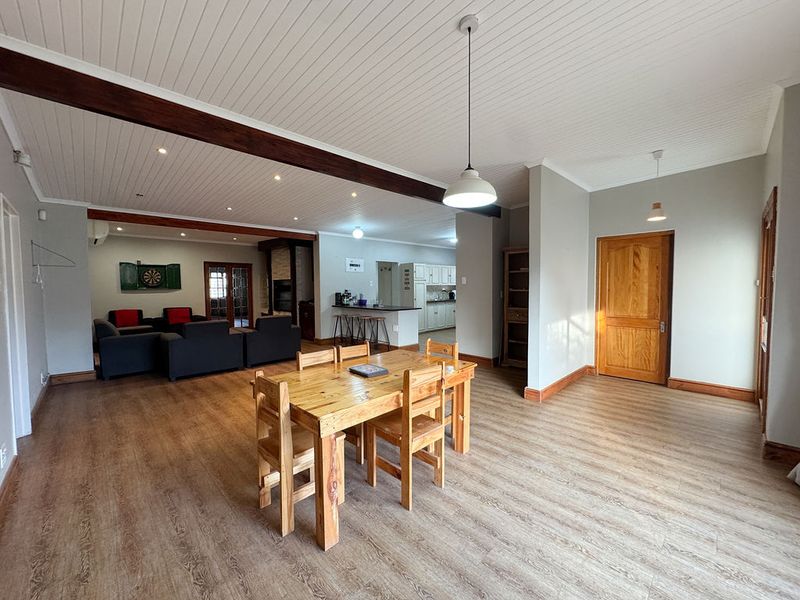 A sophisticated family retreat with mountain views, fresh country air and modern luxury. - Photo 8