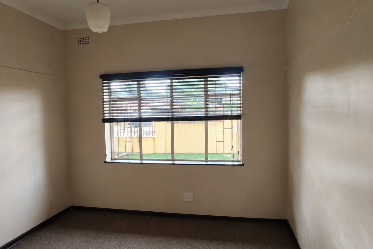 Spacious Family Home in a Quiet Location - Photo 4