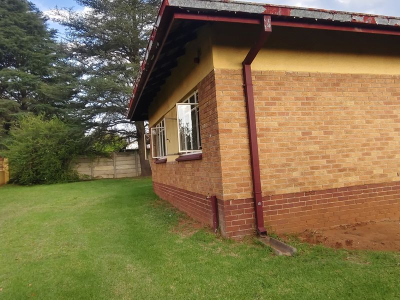 Spacious Family Home in a Quiet Location - Photo 2
