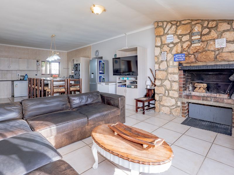 Exclusive  Mandate – Prime Location, Endless Potential! - Photo 8