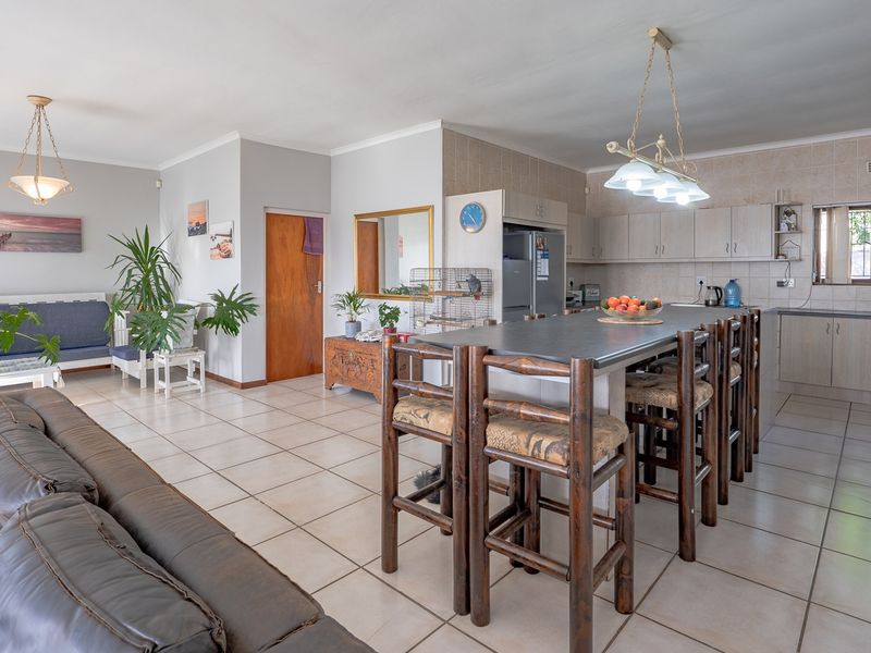 Exclusive  Mandate – Prime Location, Endless Potential! - Photo 7