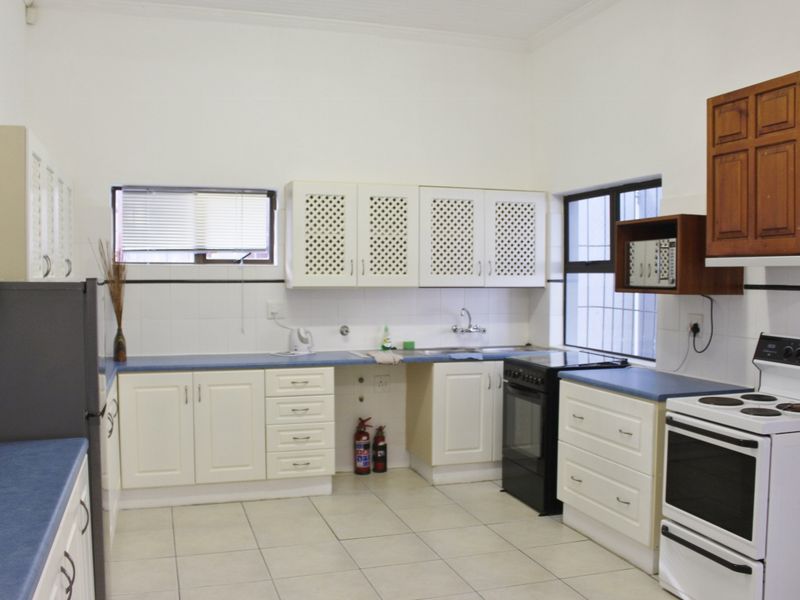 Three Bedroom Home with Two Flats on the East Bank in Port Alfred - Photo 7