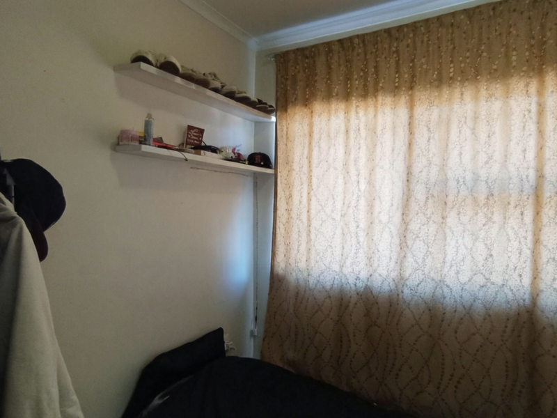 2-Bedroom, 1 Bathroom - Photo 10