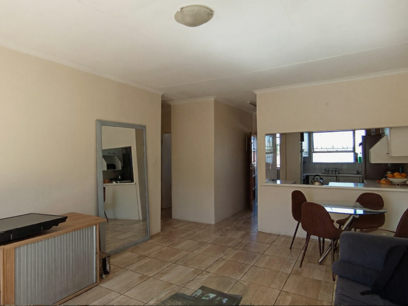 2-Bedroom, 1 Bathroom - Photo 5