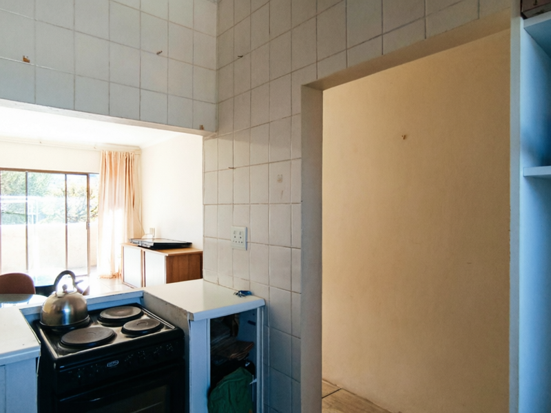 2-Bedroom, 1 Bathroom - Photo 3