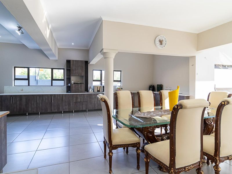 Immaculate - Renovated - Gem - Tranquility - Dont Miss Out!!! - Photo 8