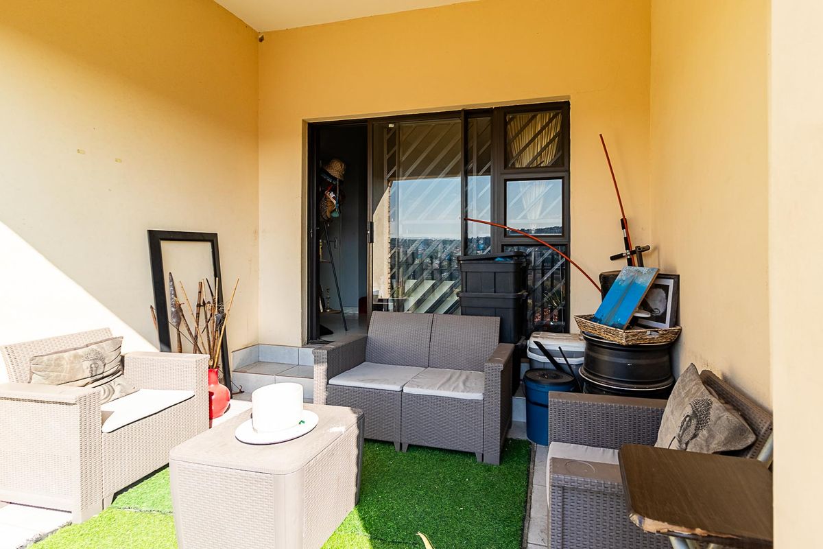 BREATHTAKING VIEWS • MODERN LUXURY • EXCLUSIVE PRIVACY-SECURE!!!! - Photo 5